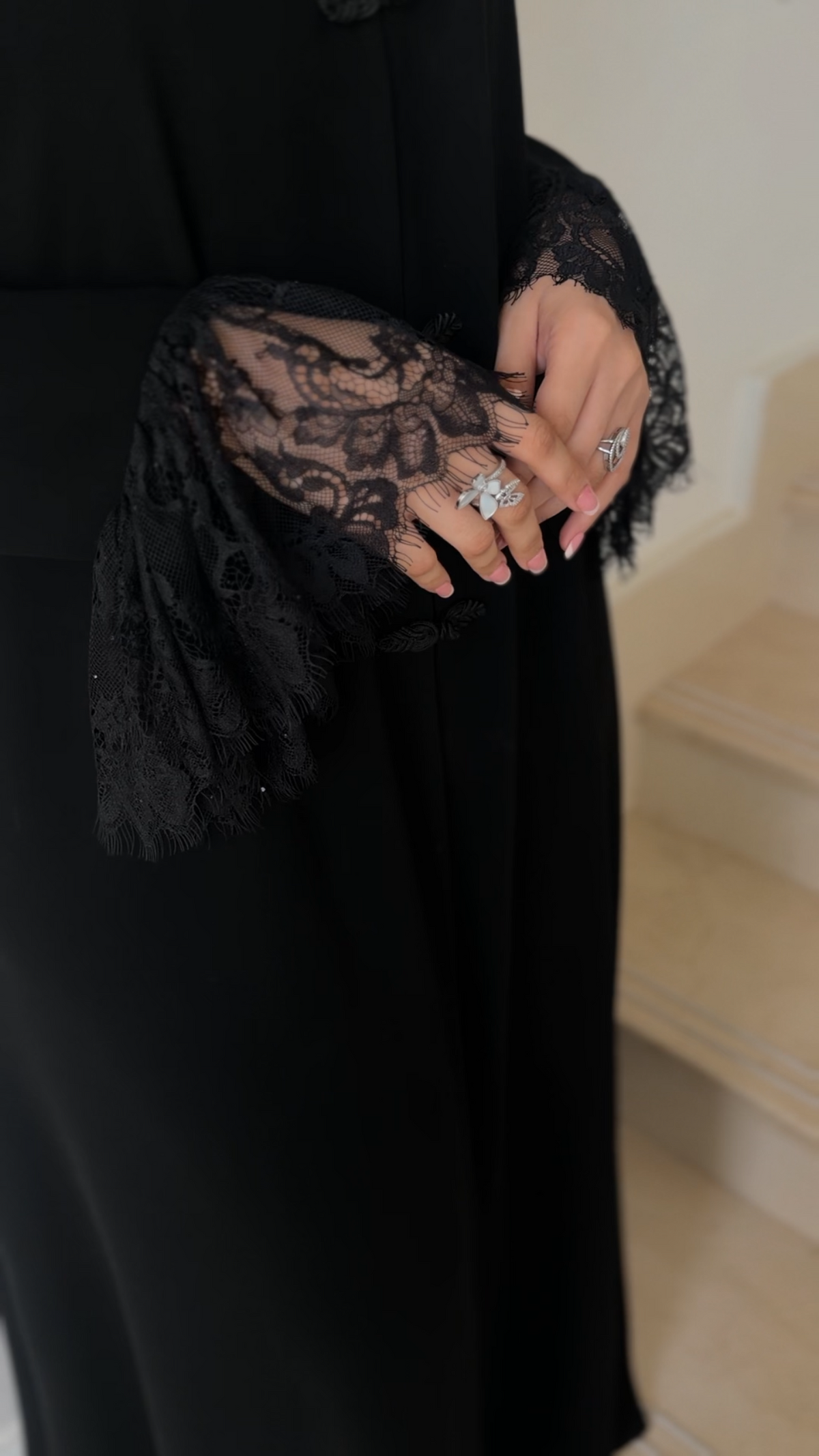 Alora Abaya